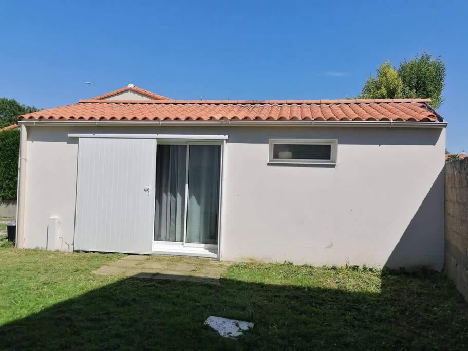 Petit T2 Proche Centre Ville La Roche-sur-Yon Exteriör bild