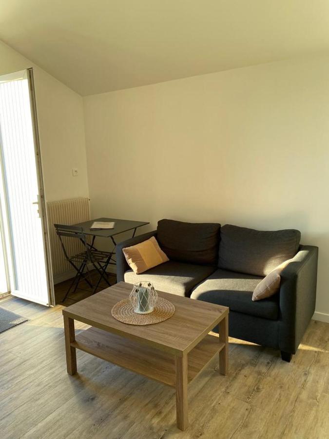 Petit T2 Proche Centre Ville La Roche-sur-Yon Exteriör bild